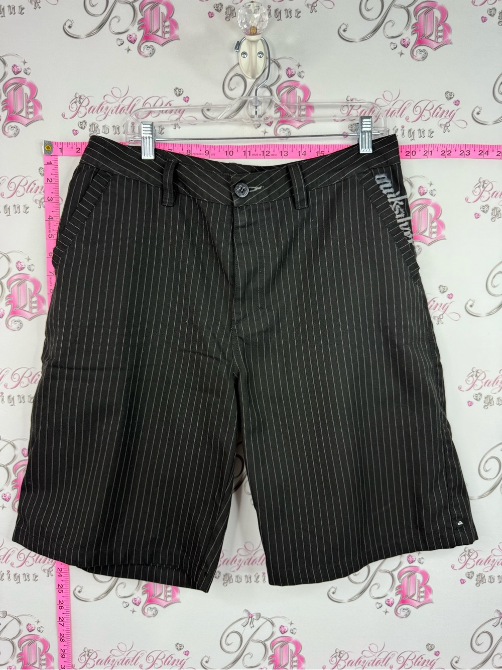 Quiksilver shorts surf stripes embroidered Men's Black Pinstripe Hybrid Skater
